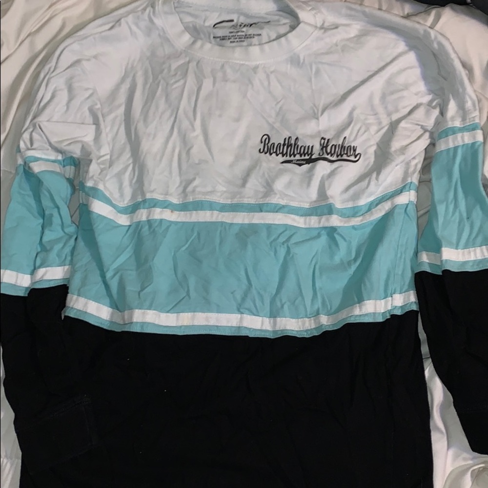 long sleeved shirt from Maine